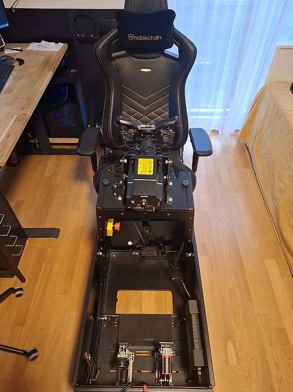 PC: Simucube 2 Sport | VRS Pedale | Cube Controls | CoffeeRacer – Usato da Dübendorf venduto da Kozmo822 1