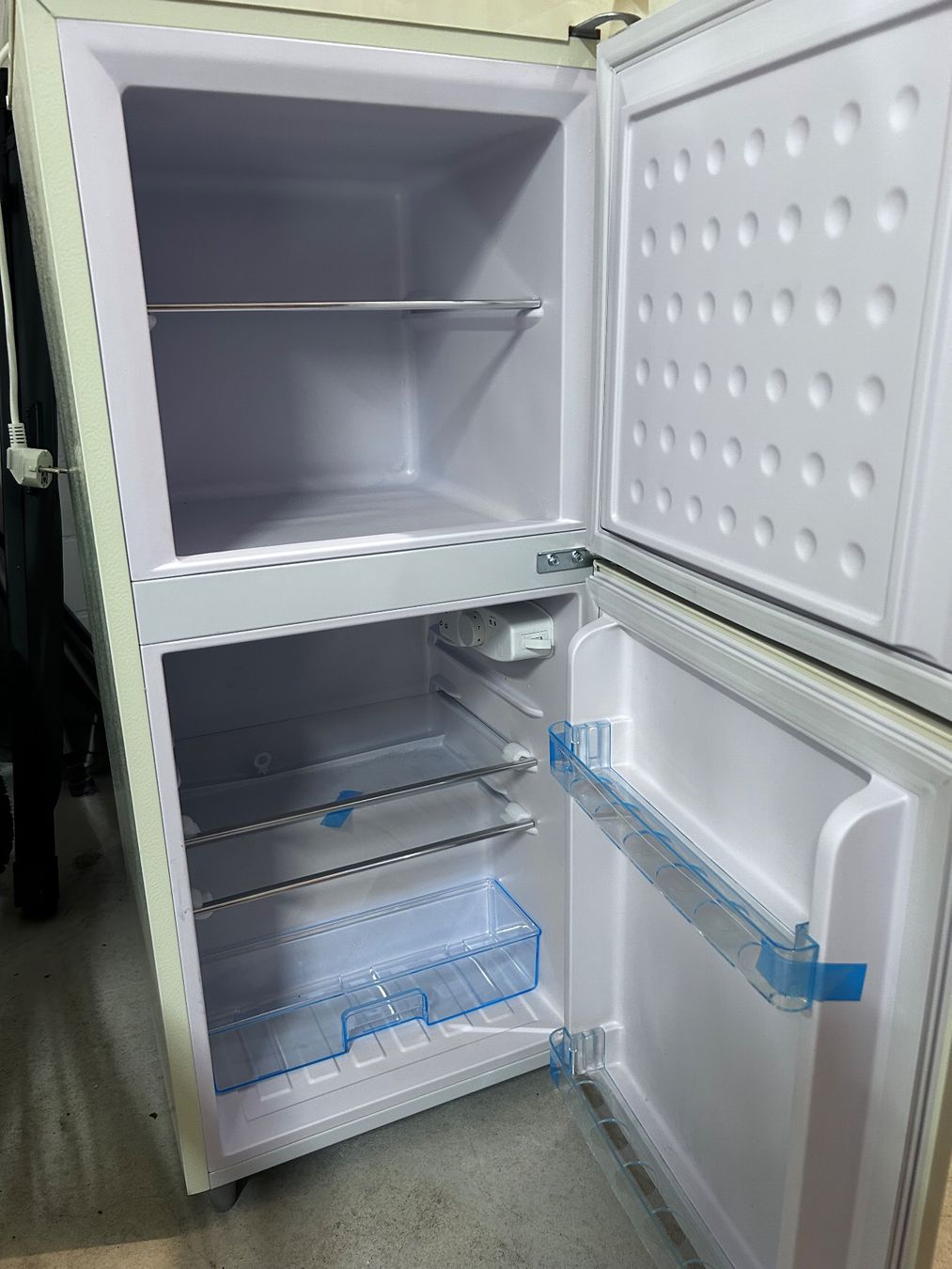 Frigoriferi: Kühlschrank im Retrolook – Nuovo (secondo la descrizione) da Wettingen venduto da Annarosa65 1