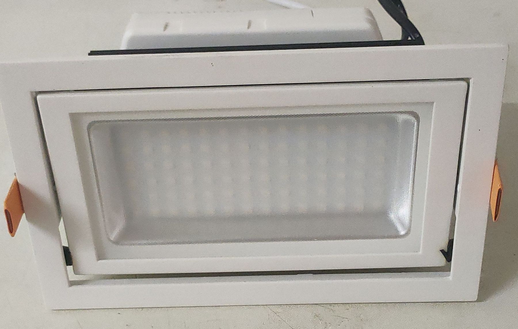 Fari: Spot LED TRIDONIC encastrable orientable - Eclairage moderne – Nuovo (secondo la descrizione) da Le Locle venduto da Bosibo