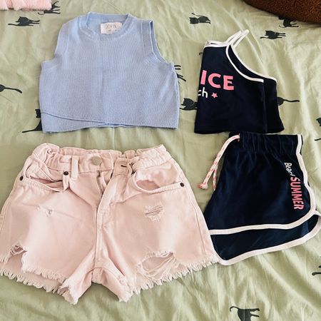 Kleiderpaket Gr. 130 / 8-9 J.