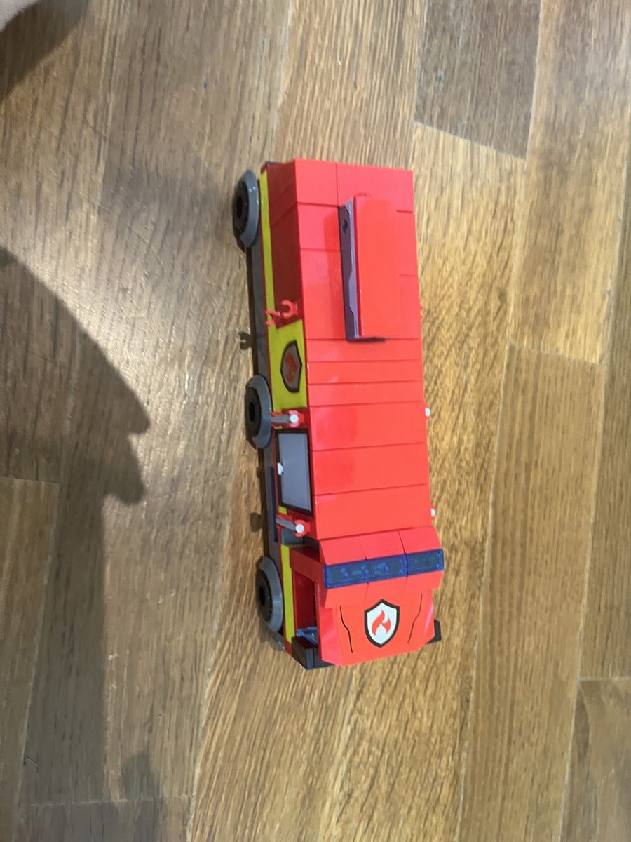 Lego Spielzeuge: Lego Feuerwehrauto – Gebraucht aus Adligenswil von linda-maria 5