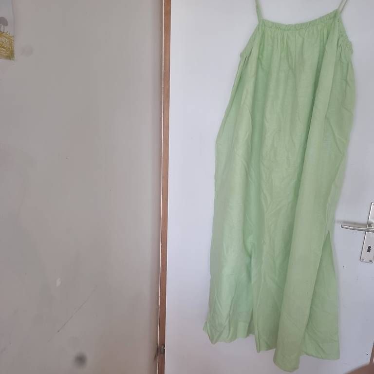 Kleider: H&M Leinenkleid hellgrün Gr. M Sommerkleid – Gebraucht aus Bern von DiLara2000 1