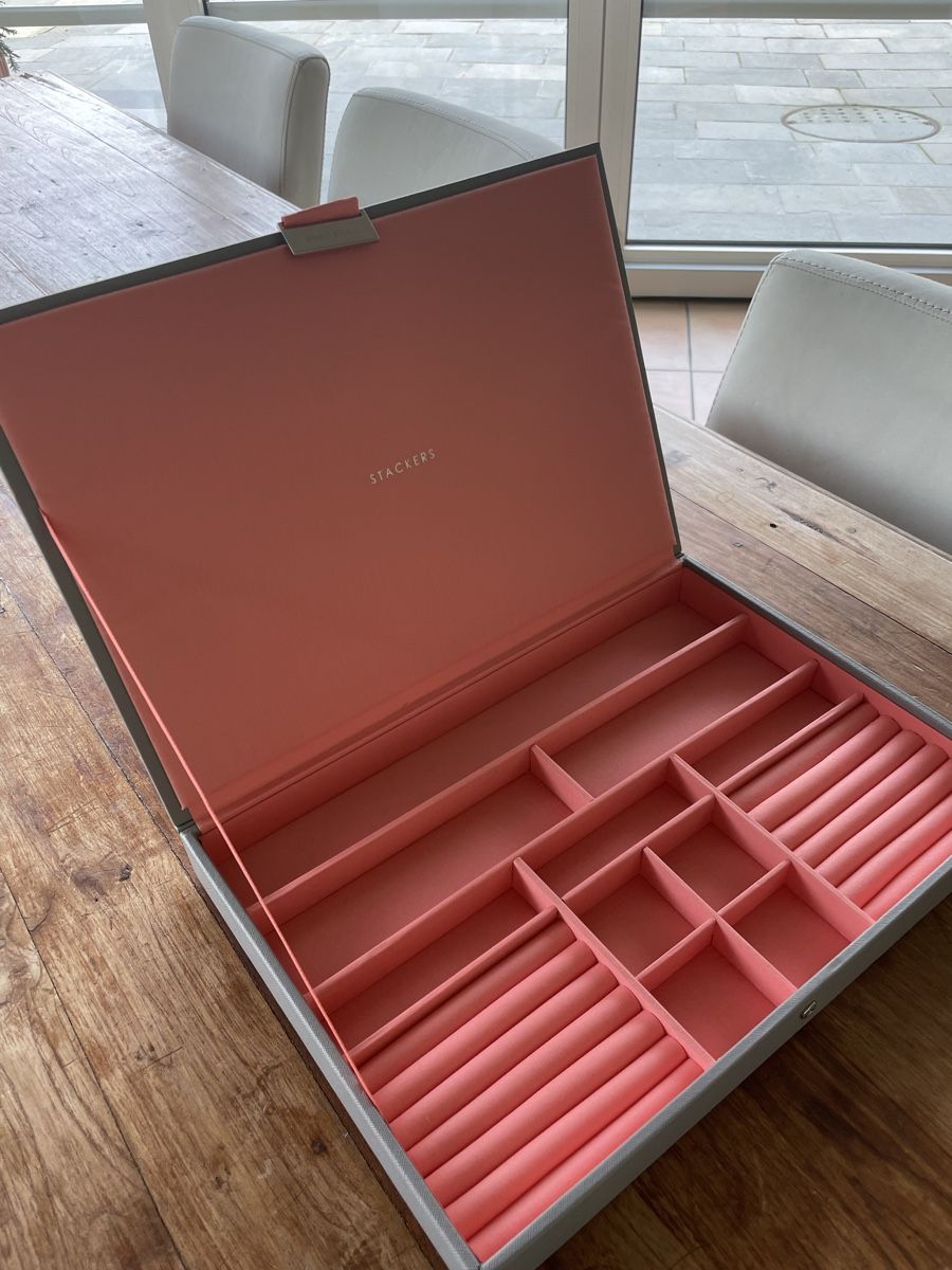 Portagioie: Stackers Schmuckkasten, Schmuckbox, Top Zustand, Grau/Rosa – Nuovo (secondo la descrizione) da Kilchberg ZH venduto da wolken03 2