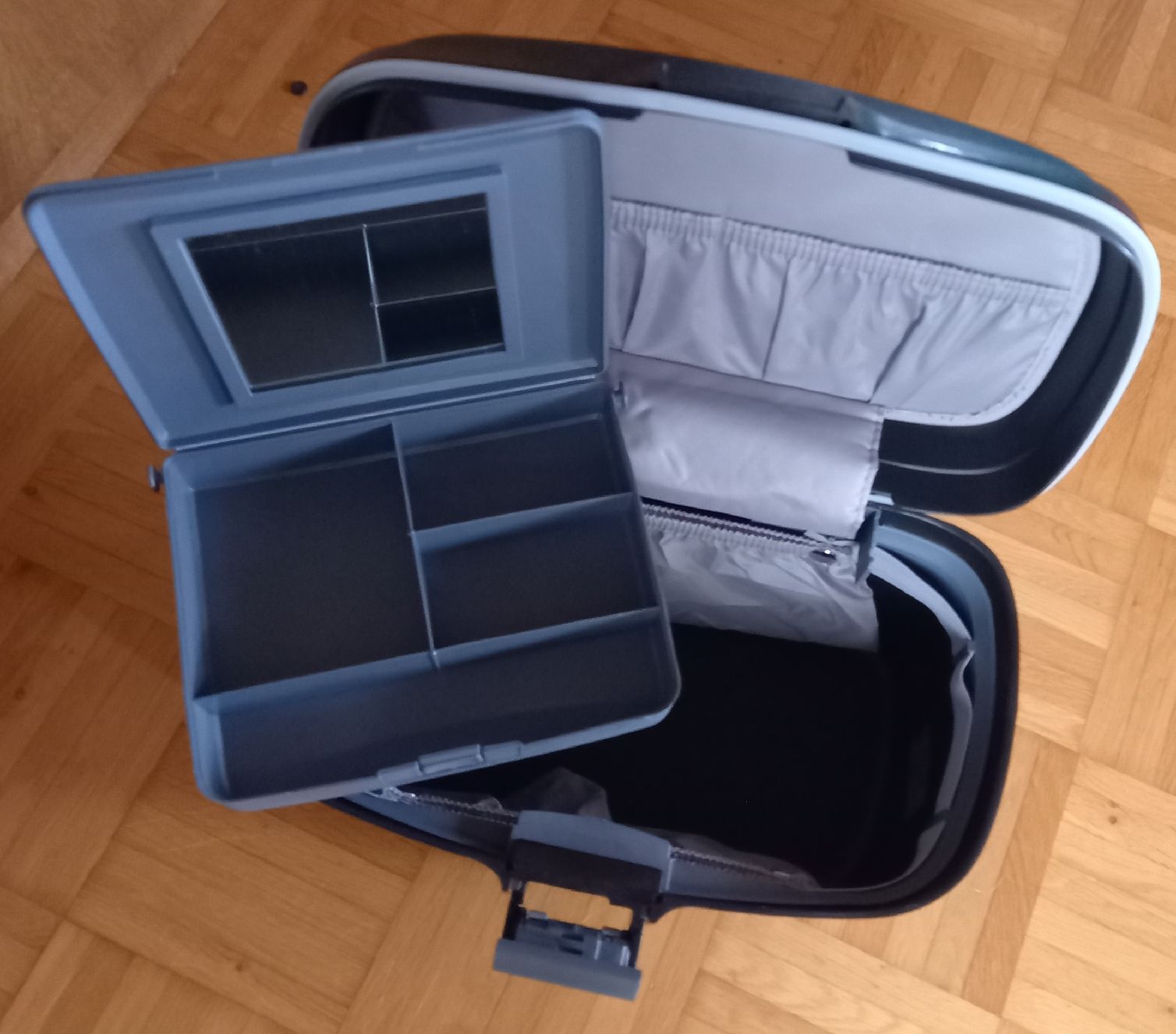 Custodie per cosmetici: Trousse de beauté coque dure Roncato – Nuovo (secondo la descrizione) da Tramelan venduto da Belleza82 3