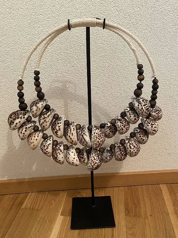 Catenine: Collier de coquillages balinais – Usato da Chermignon venduto da mat_2dy2
