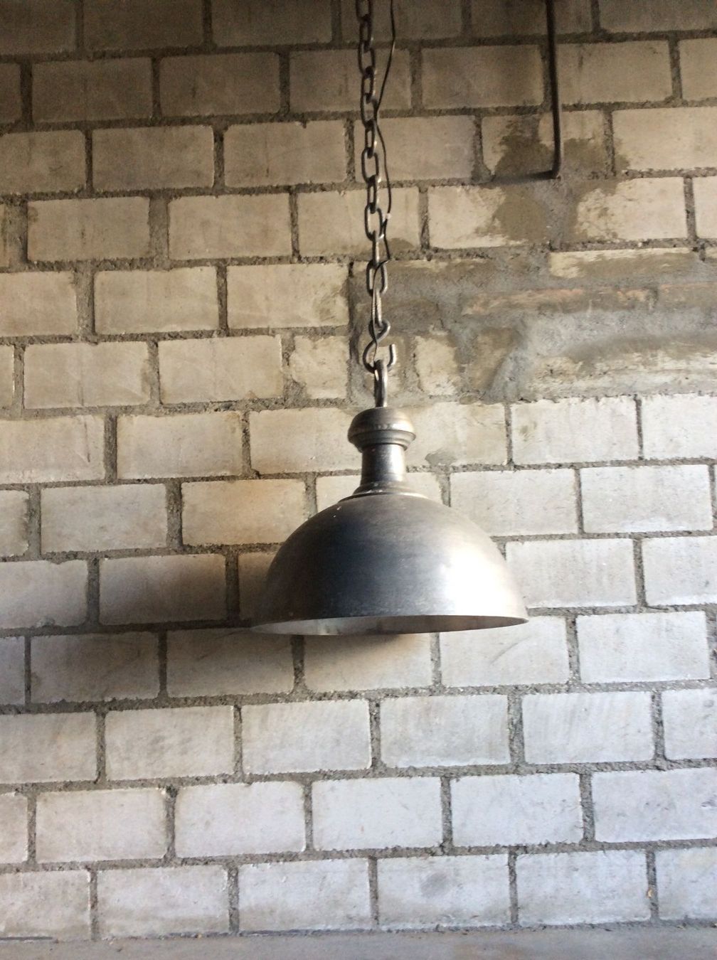 Lampen: Grosse Lampe „Industrial Design“ – Gebraucht aus Belp von Familie-Meyer
