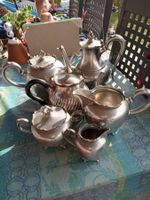 Kaffee / Teekannen aus Zinn