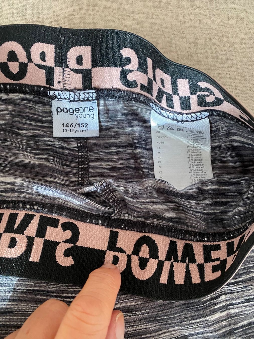 Strümpfe & Strumpfhosen: Sport Hosen Set 2, Gr.146 – Gebraucht aus Vezia von luce2011 1