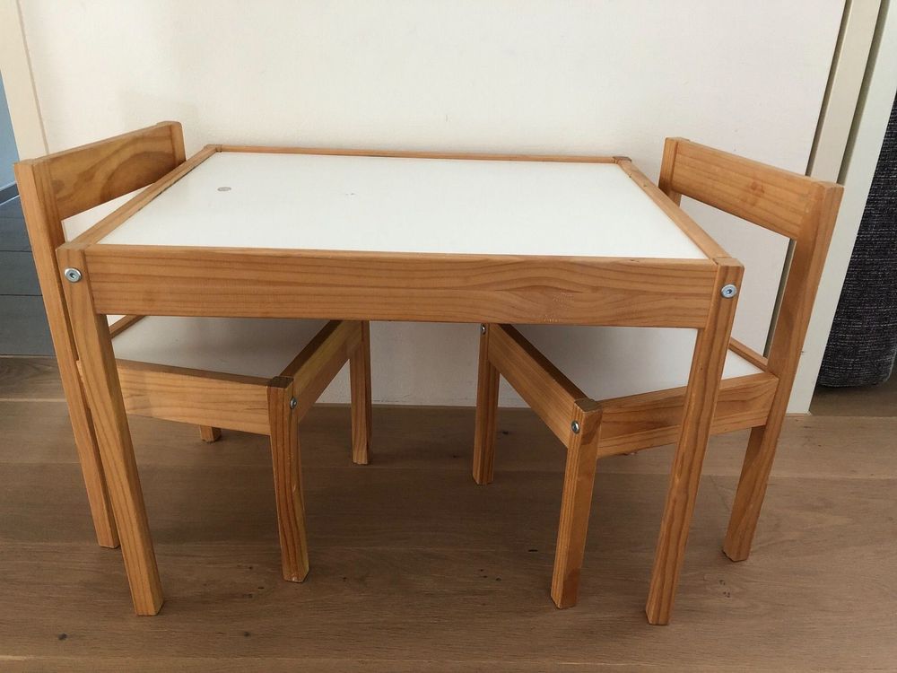 IKEA Kindertisch mit 2 Stühlen Kaufen auf Ricardo