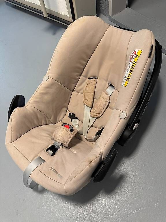 Maxi-Cosi Auto-Kindersitze: Maxi-Cosi Pebble Plus inkl. Isofix-Basis – Gebraucht aus MUELLHEIM DORF von milemilena 3