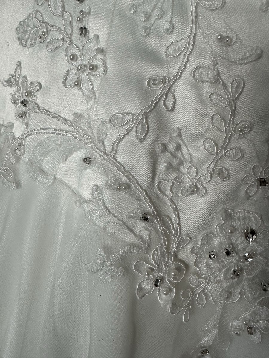 Vestiti: Brautkleid, Grösse 36/38, elegant & leicht! – Difettoso da Orbe venduto da Geneva83 4
