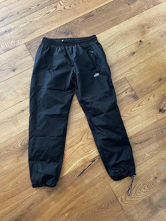 Pantalons: Elevate Hose, Gr L – D'occasion à Naters par liv_92f5