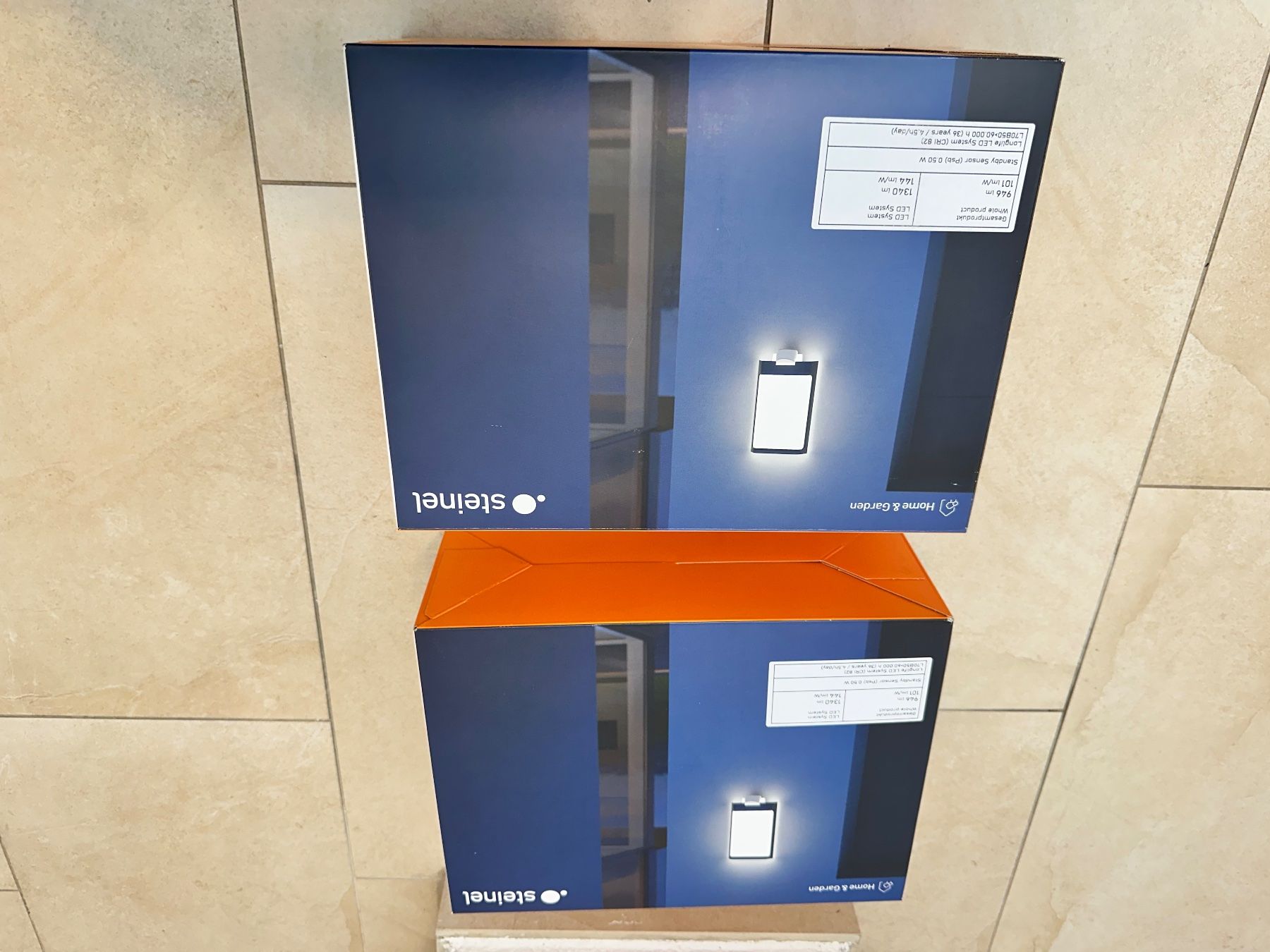 Steinel Lampadari & plafoniere: LED Aussenleuchte Steinel L 240 Neu mit Sensor – Nuovo (secondo la descrizione) da Othmarsingen venduto da daisy18 4