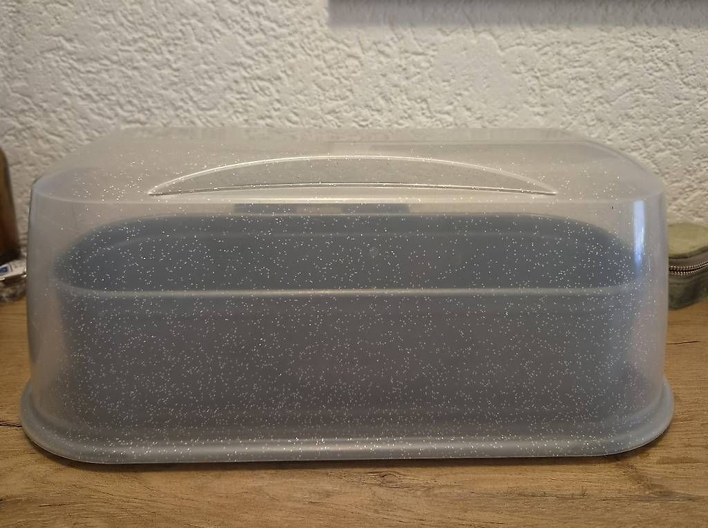 Teglie da forno: Cake-Form mit Transporthaube – Usato da Luzern venduto da car_f2cq