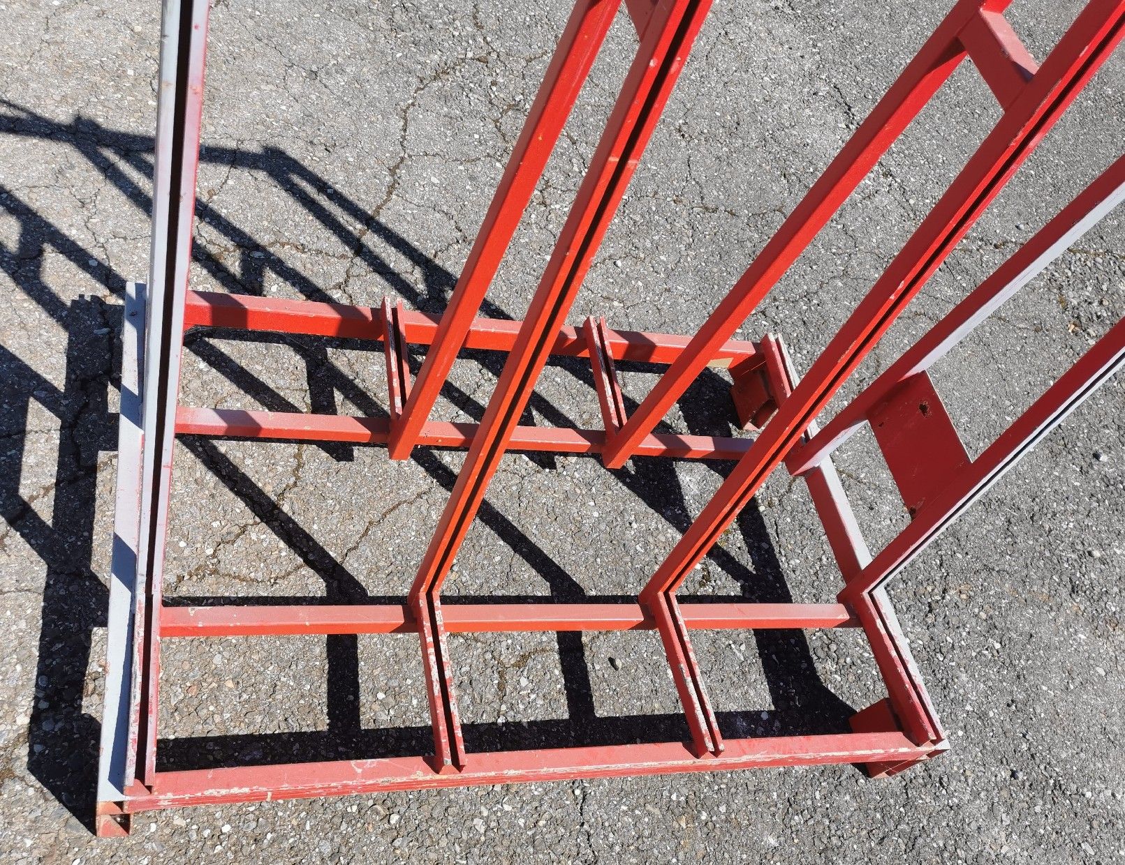 Altro per stoccaggio & trasporto: Kleiner, leichter Glas- oder Platten-Bock – Usato da Vielbringen Worb venduto da Isch-0u-guet 3