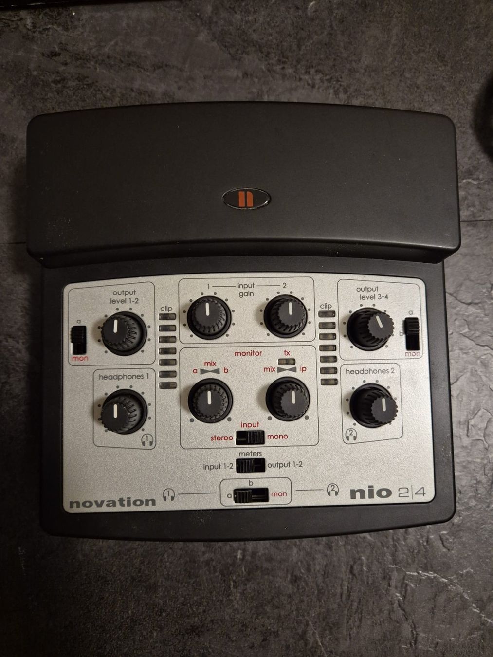 Registratori: Novation nio 2|4 2IN/4OUT Audio Interface mit Zubehör – Usato da Riedt b. Erlen venduto da AndreasRohner92 3