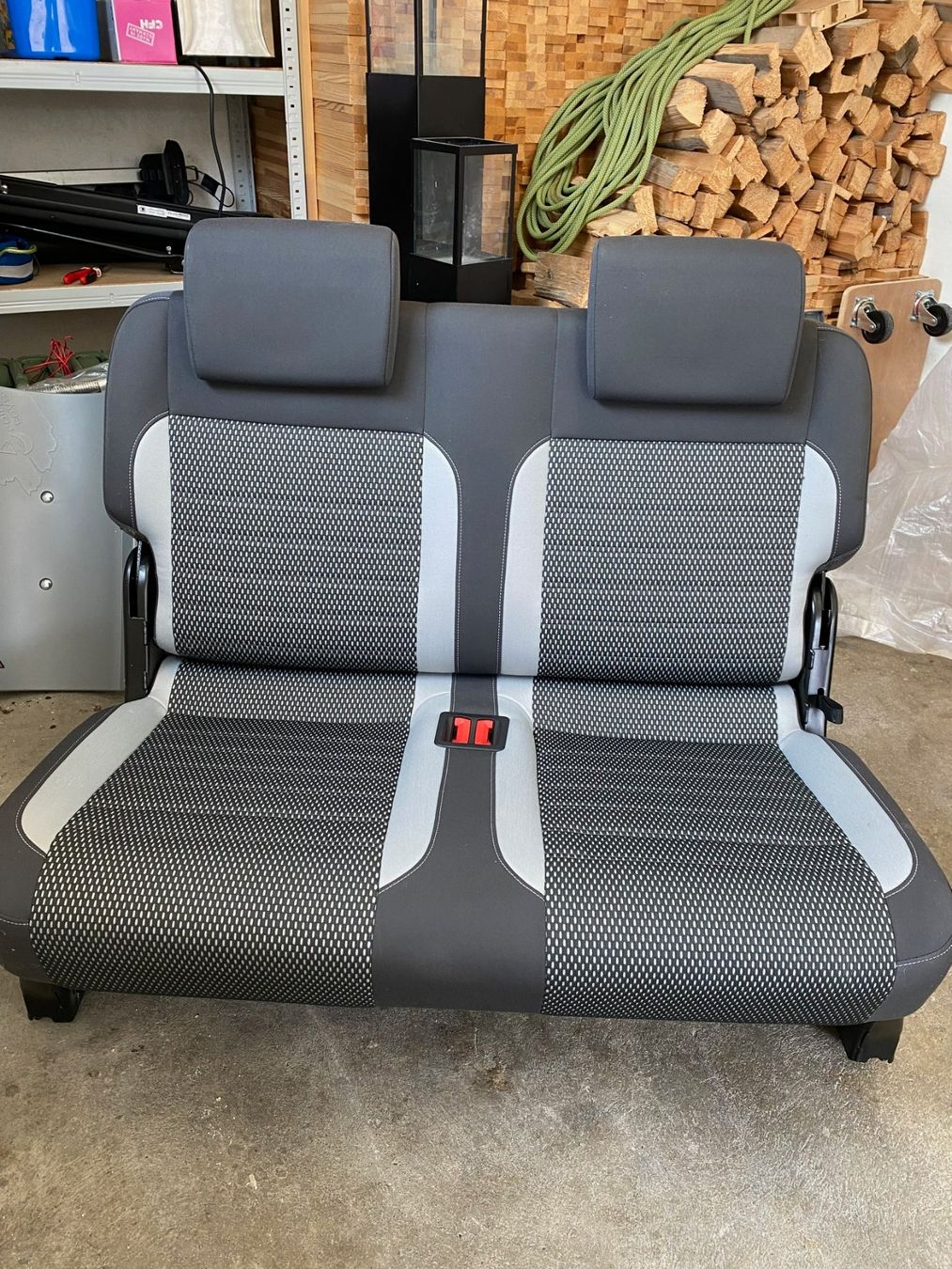 VW Toutes les pièces détachées: Rücksitzbank VW Caddy – D'occasion à Oberegg par Dina2Jazz