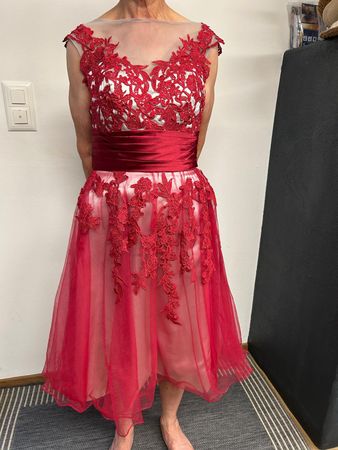 Festkleid rot Marke IZILADY