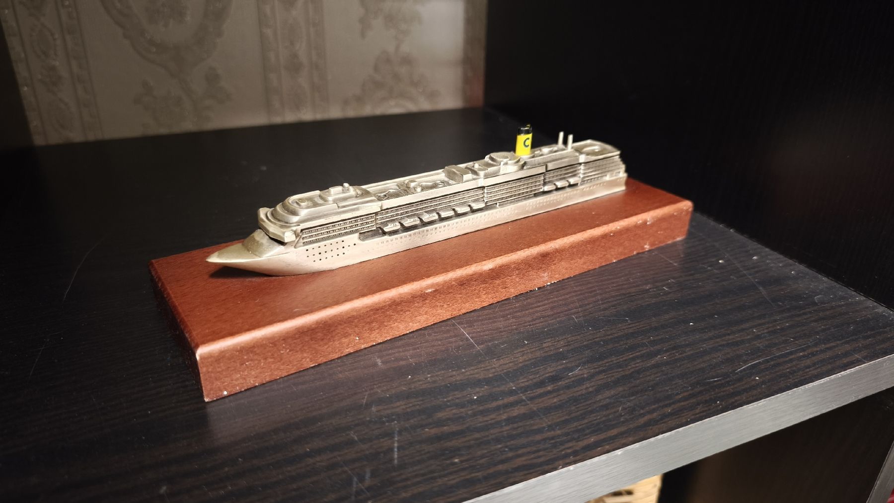 Modellbausätze & Standmodelle: Costa Atlantica Schiffsmodell – Gebraucht aus Gränichen von H-wie-Holzig 1