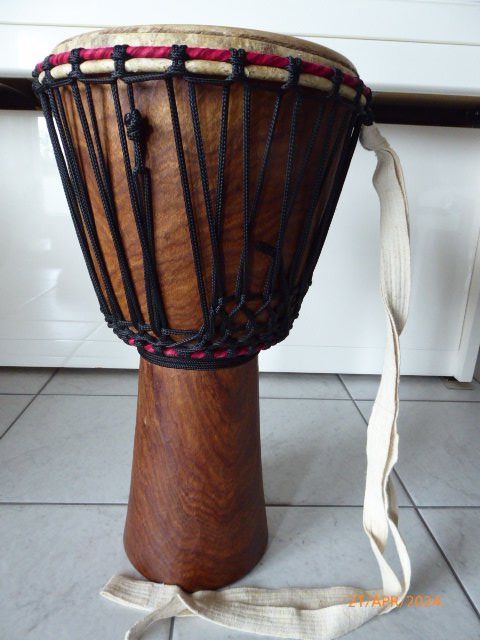 Strumenti musicali: Djembé Afrika – Nuovo (secondo la descrizione) da Hagendorn venduto da Bariton1