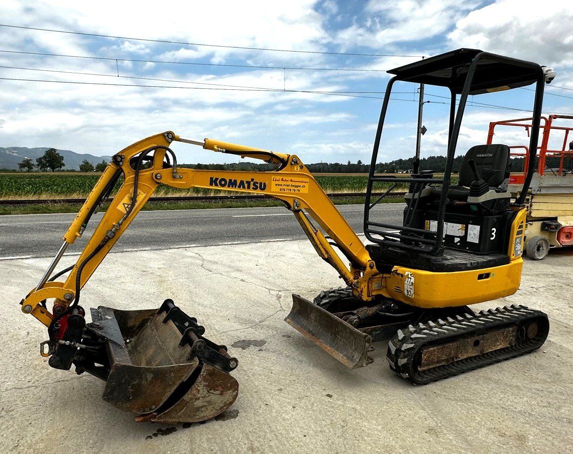 Komatsu Escavatori: Minibagger Komatsu PC16R-3HS Nr. 003 – Usato da Niederbipp venduto da baggerch 3