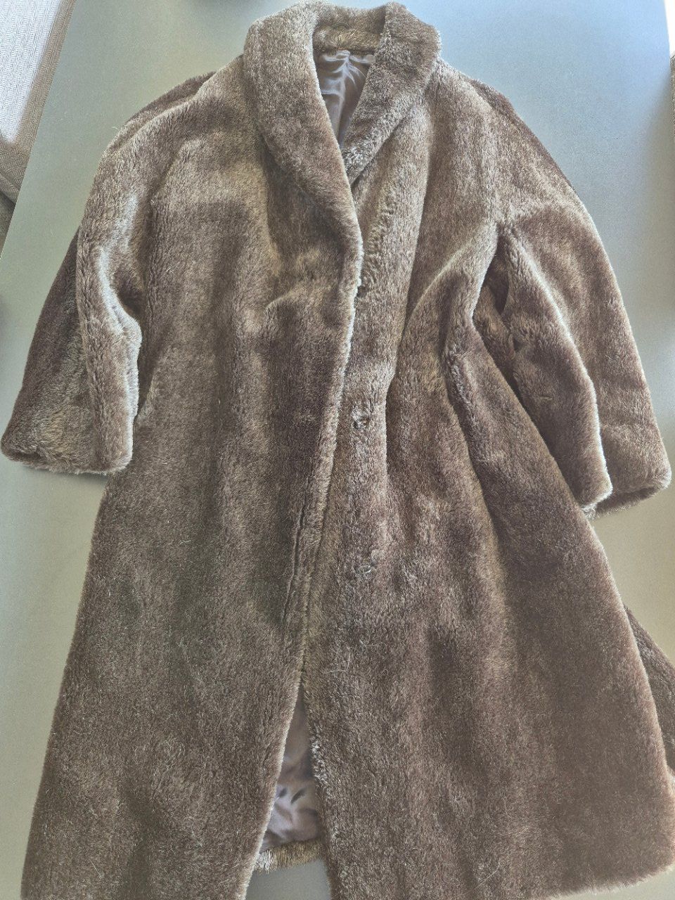 Cappotti: Lamahaarmantel, mit Silberigem Schimmer Gr. 40/42 – Usato da Lalden venduto da aneleh58