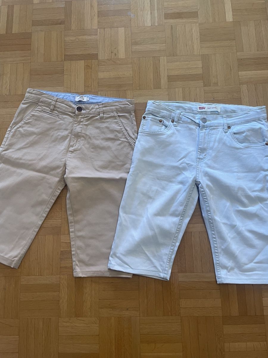 Pantalons: 2 Jeans-Shorts – D'occasion à Zürich par David.zh
