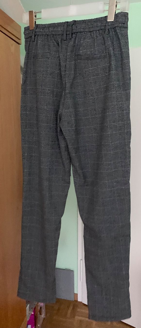 Hosen: Hübsche Hose von Zebra XS – Neu (gemäss Beschreibung) aus Thalwil von Ulurusunset 1