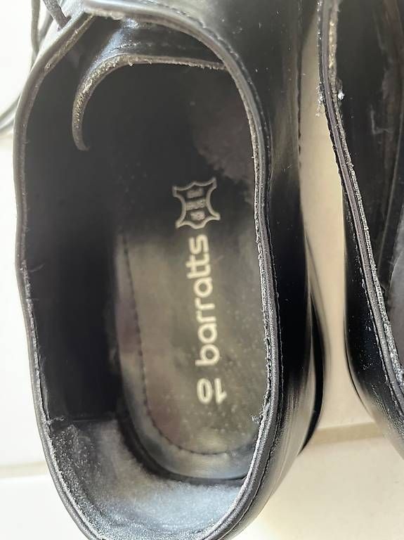 Herrenschuhe: Barratts Leder Schuhe grosse 44  – Gebraucht aus Weiach von Jippiich 2