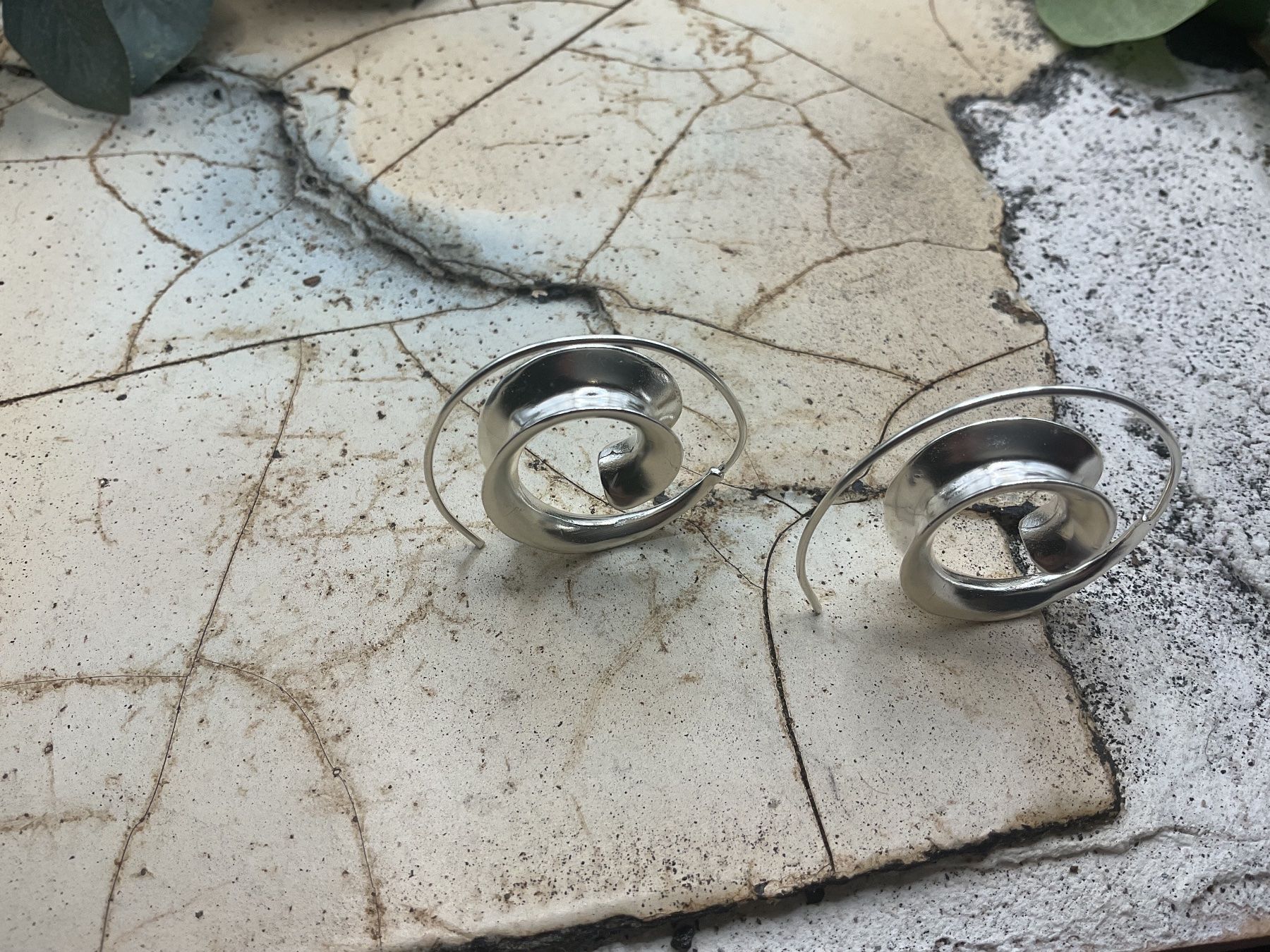 Ohrringe & -stecker: Grosse silberfarbige Creolen – Neu (gemäss Beschreibung) aus Luzern von S.Kern01 2