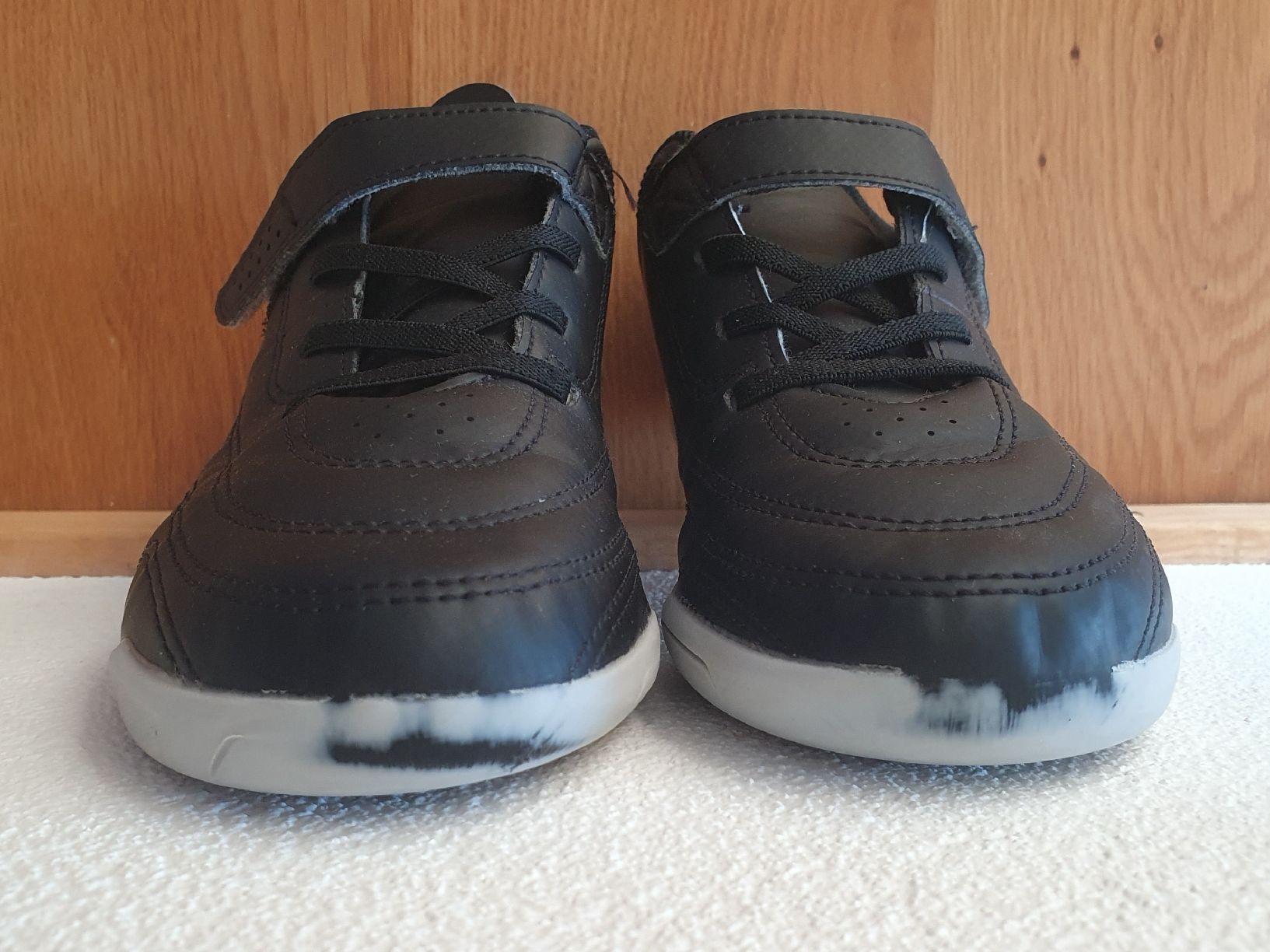 Decathlon Scarpe da uomo: Kipsta Futsal Hallenschuhe Gr. 36 – Usato da Villars-sur-Glâne venduto da richardette 2