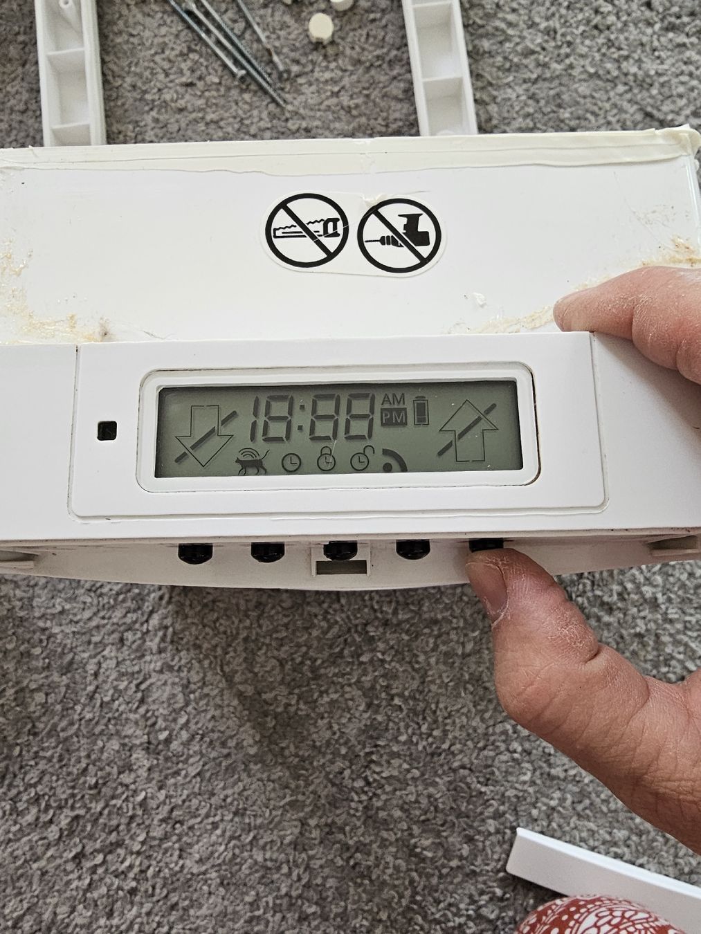 Gattaiole: SureFlap Mikrochip-Katzenklappe XL inkl. Hub & Netzteil – Usato da Sisseln AG venduto da Naturkatzenbaum 6