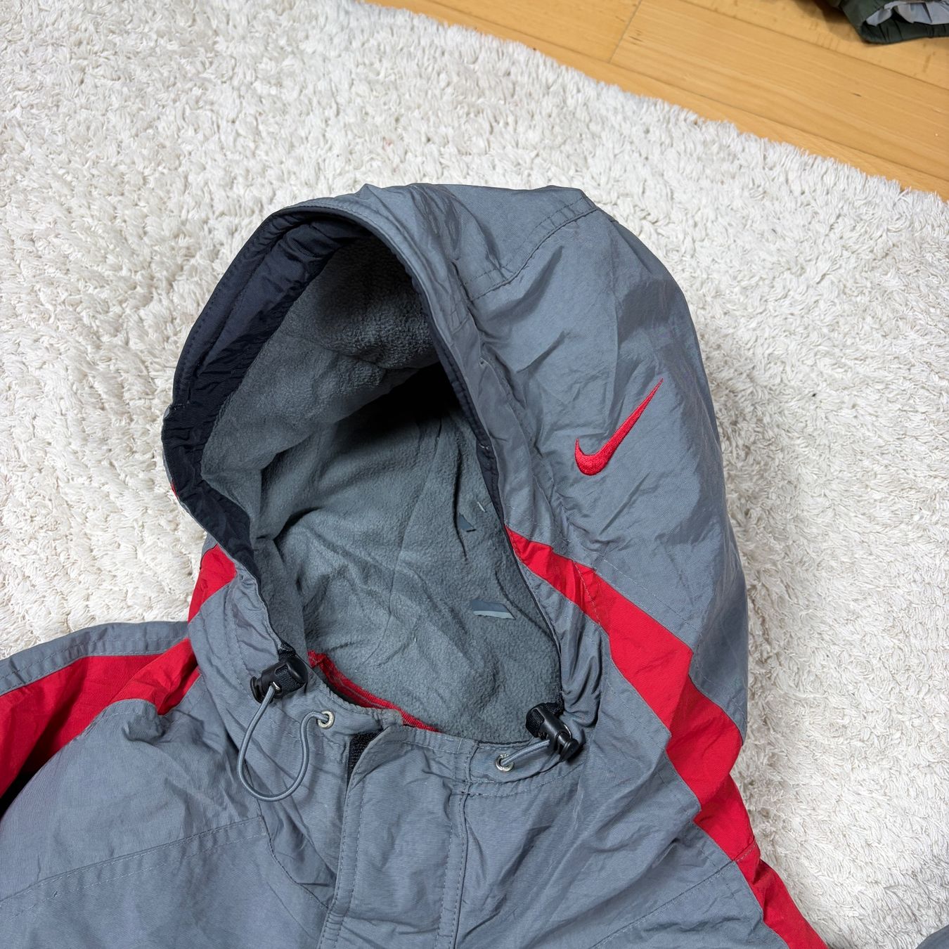 Nike Giacche: Blouson Nike Vintage gris - L – Nuovo (secondo la descrizione) da Hauterive NE venduto da Leo_o 4