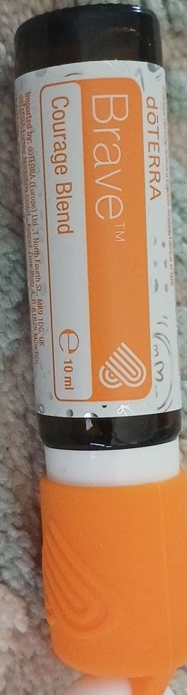 Doterra Huiles essentielles: DoTERRA Brave Courage Blend 10ml  – Neuf avec emballage d'origine à Riniken par Lessy-