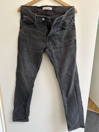 Tommy Jeans Hose grau Herren Grösse 31 guter Zustand