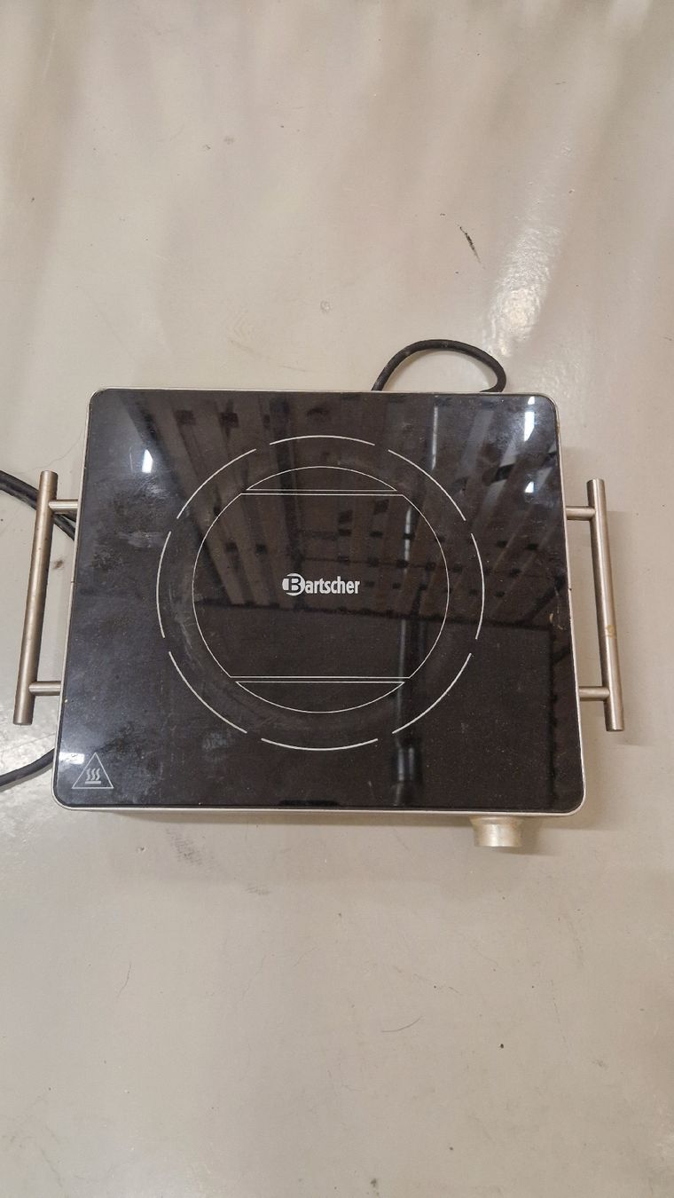 Bartscher Elettrodomestici da cucina: Bartscher Induktionskochplatte LC-E022S Gastro Kochfeld – Usato da Zizers venduto da lor_rzk9