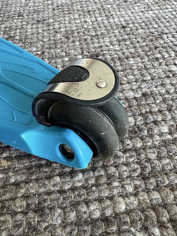Kickboard: Micro Mini Deluxe – Gebraucht aus Zollikerberg von sop_p82l 2
