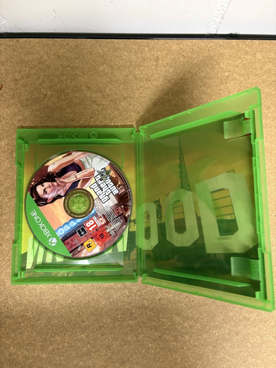 Microsoft Jeux: Grand Theft Auto V Xbox One – D'occasion à Schöftland par dardy1996 2