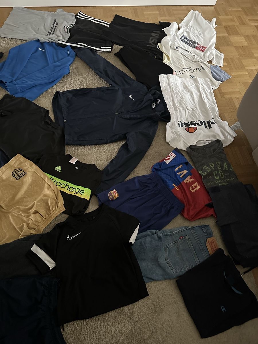 Lotti & Set di vestiti: Jungenkleideroaket 128 – Usato da Zürich venduto da ege_2ghf