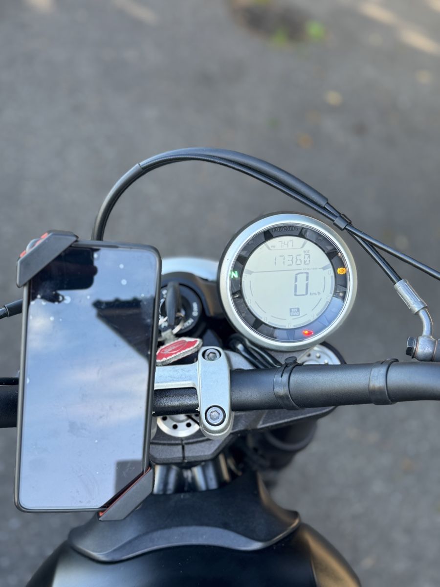 Strada: Ducati Scrambler 800 Full Throttle, Schwarz Matt – Usato da Winterthur venduto da Mulaa 7