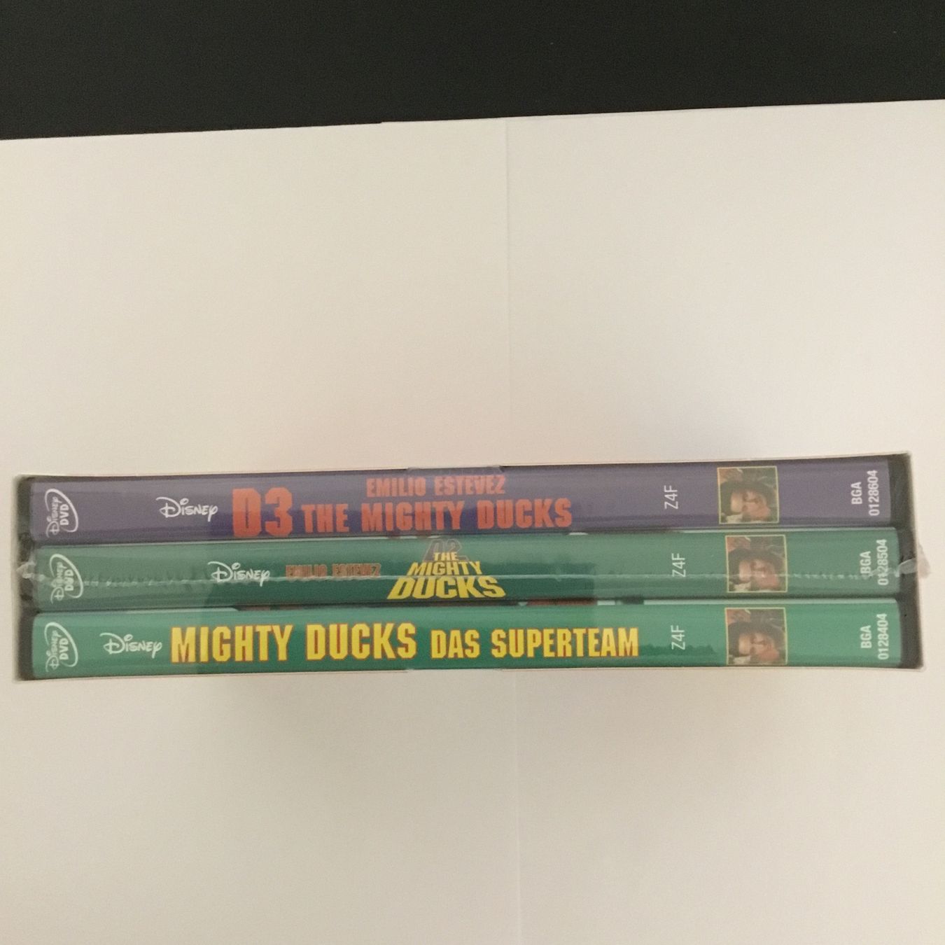 Tutti i DVDs: Mighty Ducks Box Teil 1-3 Neu Original verpackt – Nuovo e nell'imballaggio originale da Blauen venduto da sternchen66 2