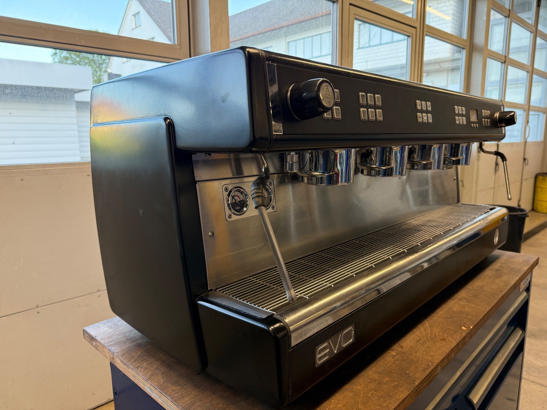Dalla Corte Macchine per caffè & Macchine per espresso: Dalla Corte Siebträgermaschine 4-gruppig Profi – Usato da Eglisau venduto da Victory.Garagen 7