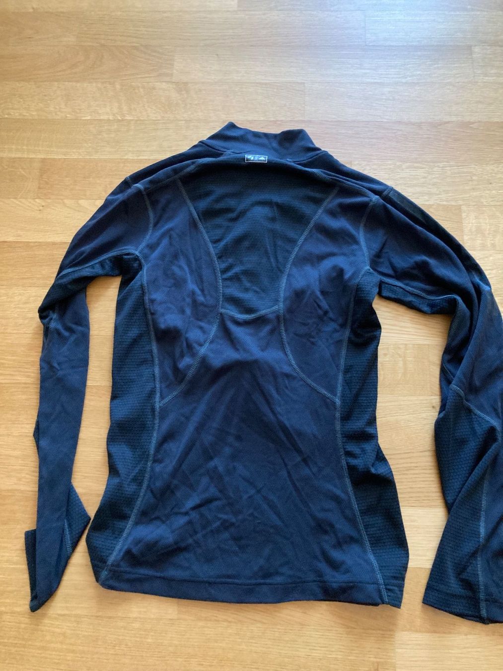 Adidas Giacche: (A/G) Adidas Trainer Oberteil 48 – Usato da Jonen venduto da Sevenb 1