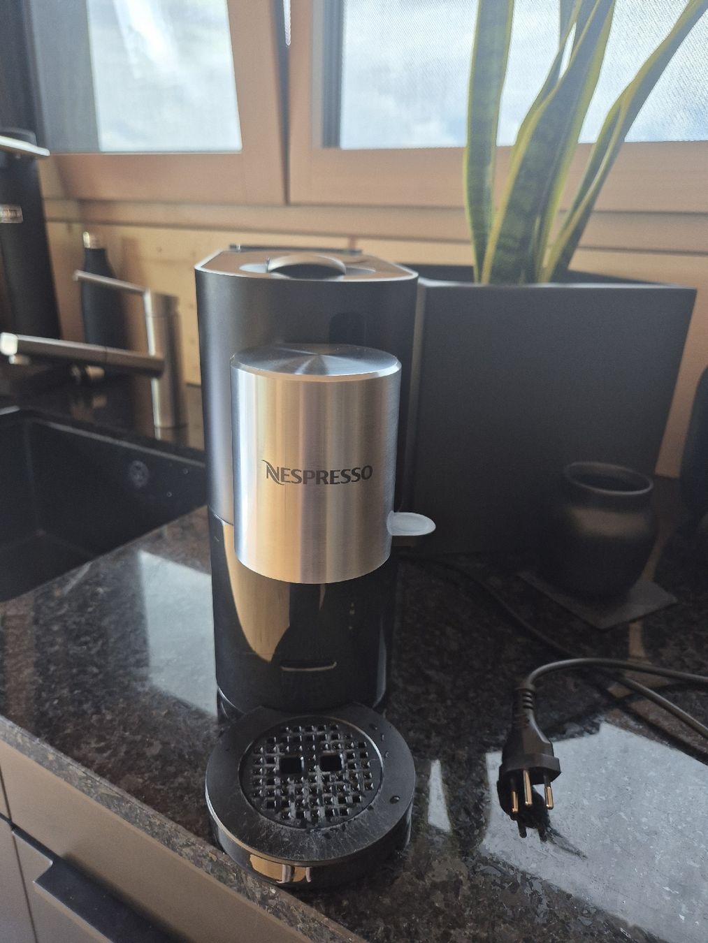 Nespresso Macchine per caffè & Macchine per espresso: Krups Nespresso Maschine Atelier – Usato da Schaanwald venduto da Gismo034 1