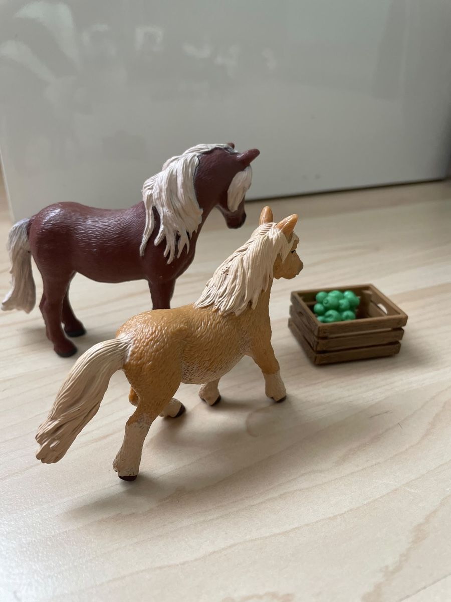 Schleich Statuette: Schleich Pferde mit Holzkiste Äpfel  – Usato da Wil Sg venduto da mil_r9gx 1