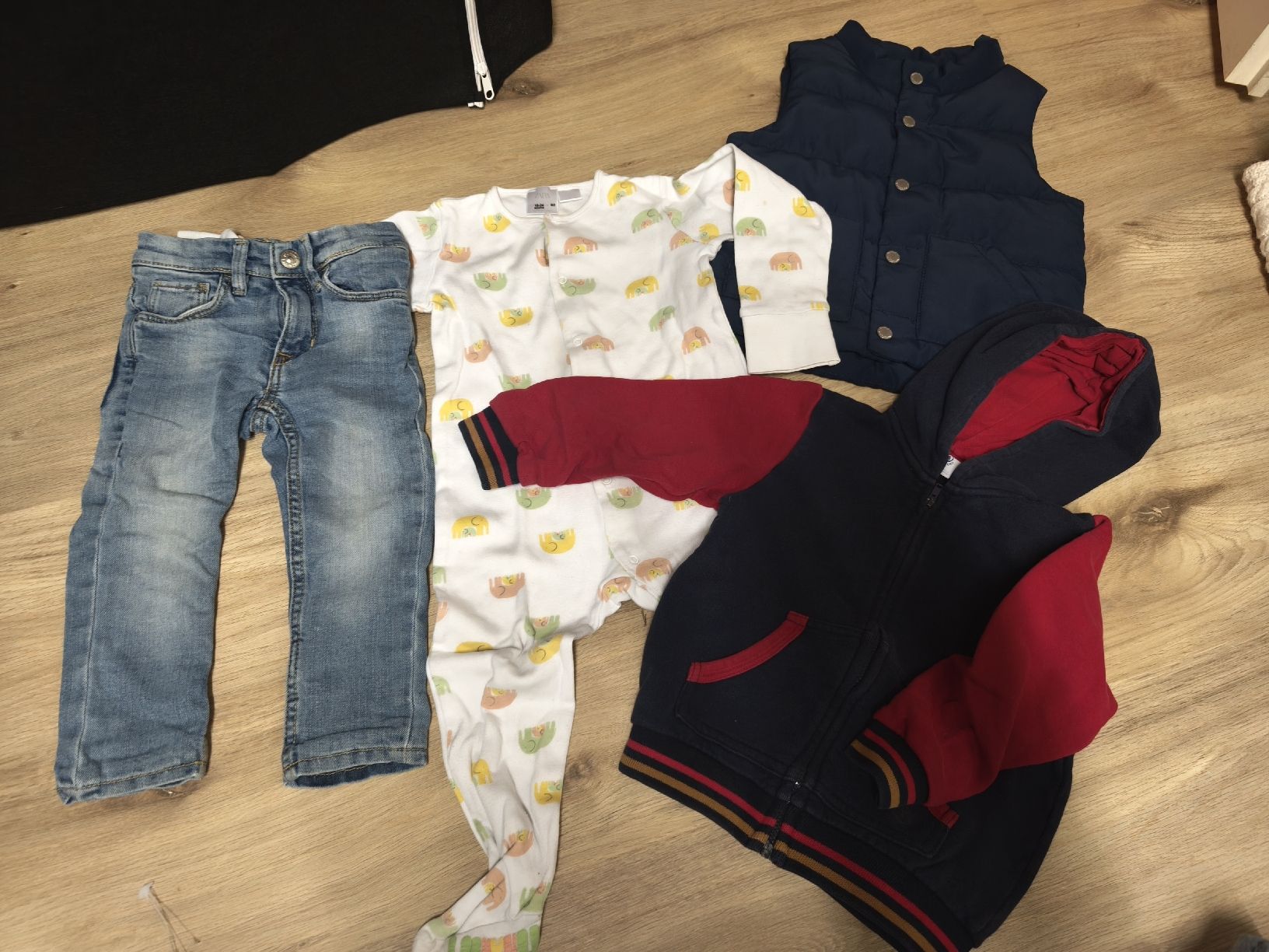 H&M Kleiderpakete & -sets: Kleiderset Grösse 92 – Gebraucht aus Langendorf von lua_6vcv