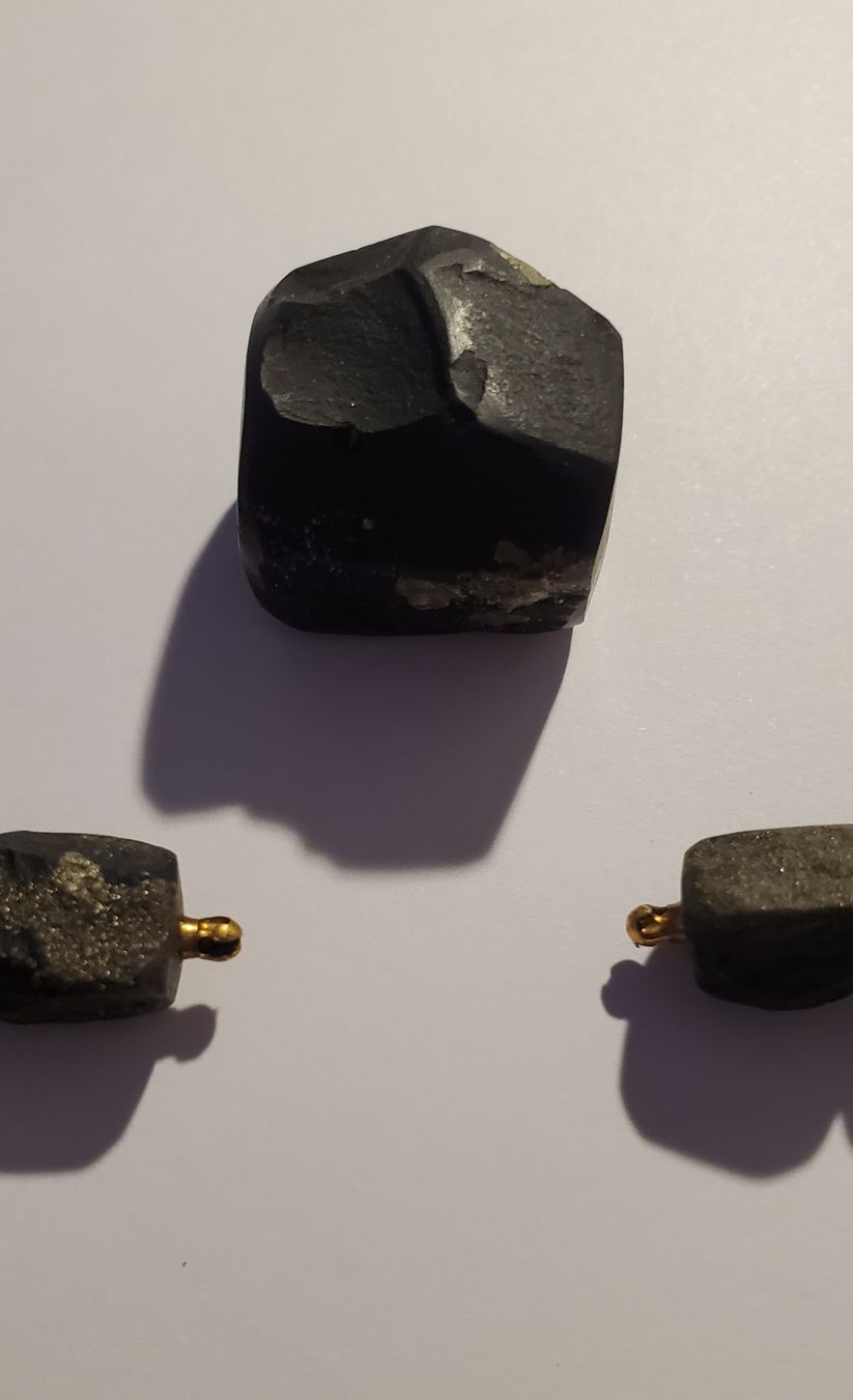 Catenine: Collier shunguite pyrite – Usato da Bex venduto da Eezolyl 2