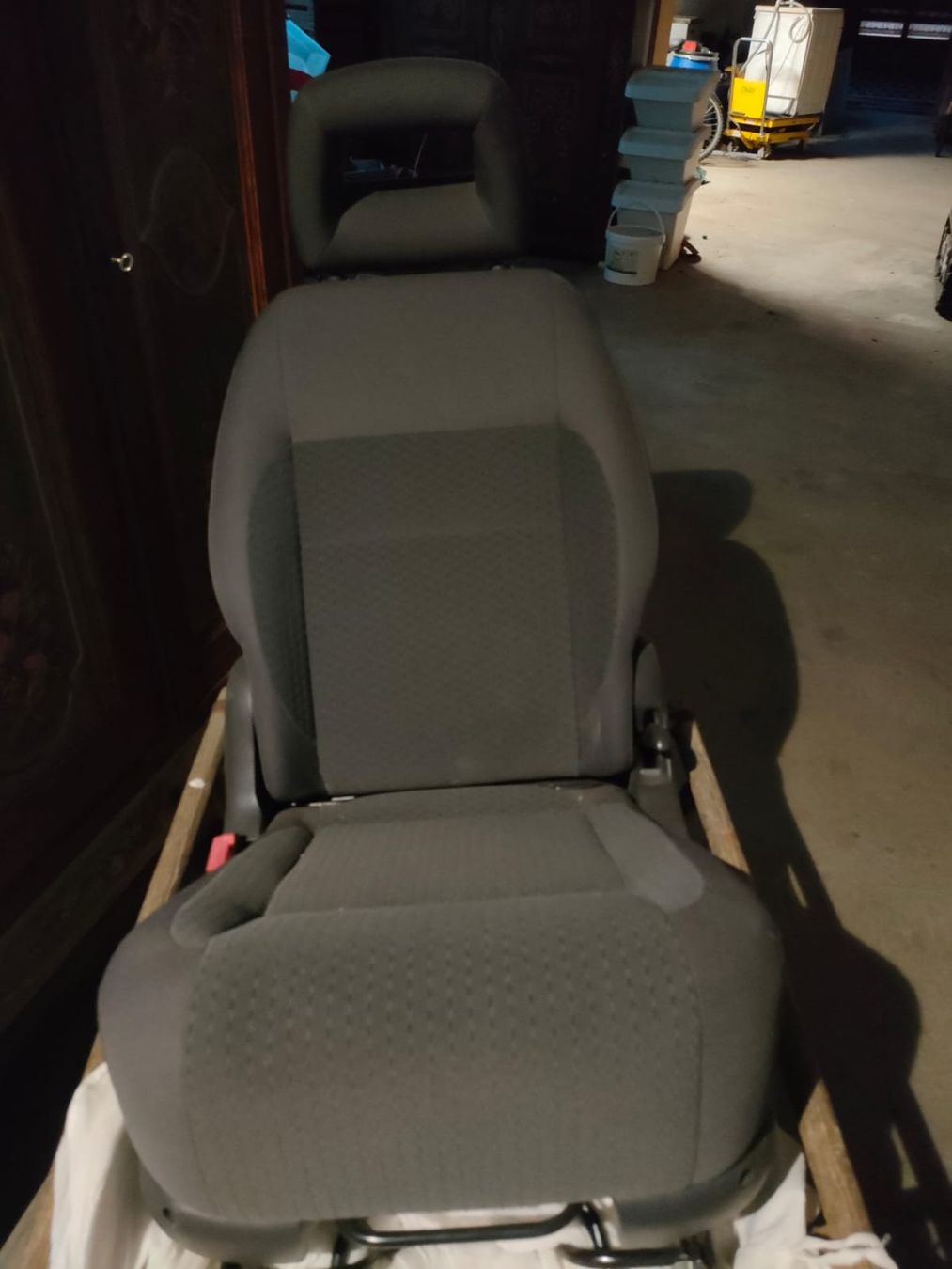 Accessori per altri veicoli: Autositz 2 Stück VW Sharan oder Seat Alhambra hinten – Usato da Brittnau venduto da LebendigerGarten