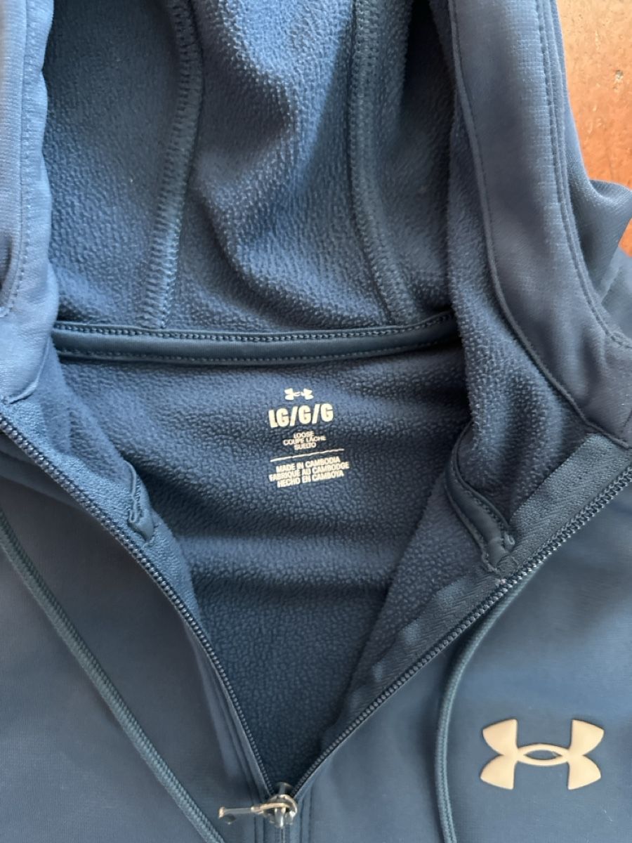 Under Armour Lotti di vestiti: Under Armour Set, neuwertig, Grösse L – Nuovo (secondo la descrizione) da Binningen venduto da nicestuff374 2
