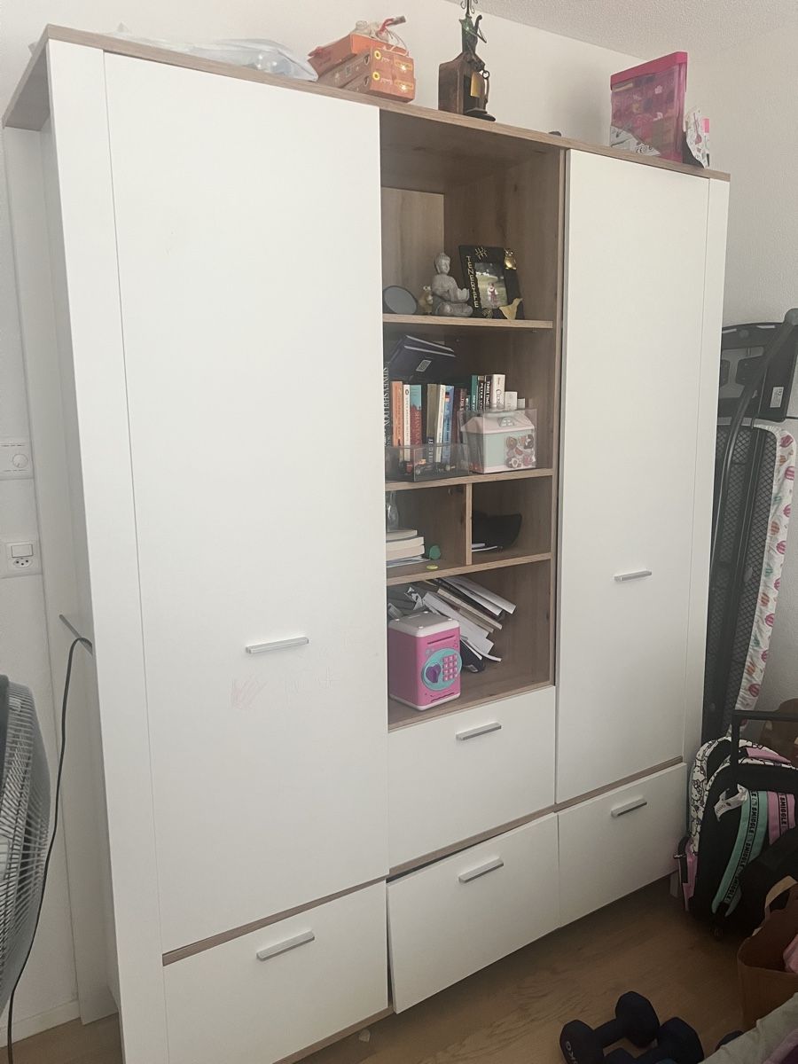 Armoires: Wardrobe  – D'occasion à Lufingen par swe_9cfx